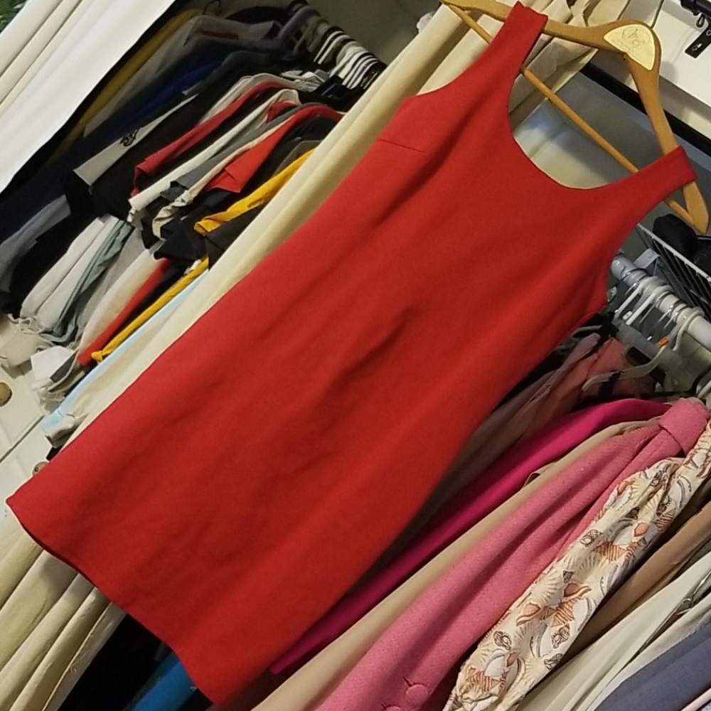 Classic red midi